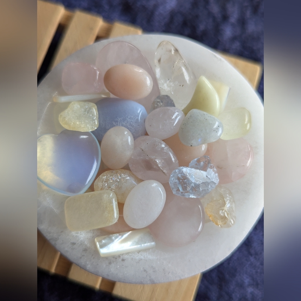 Sweet PasteL CrystaL BowL ☀️ Lemon Jade Rose Quartz 🩵 BLue Lace Agate Moonstone - Picture 3 of 10
